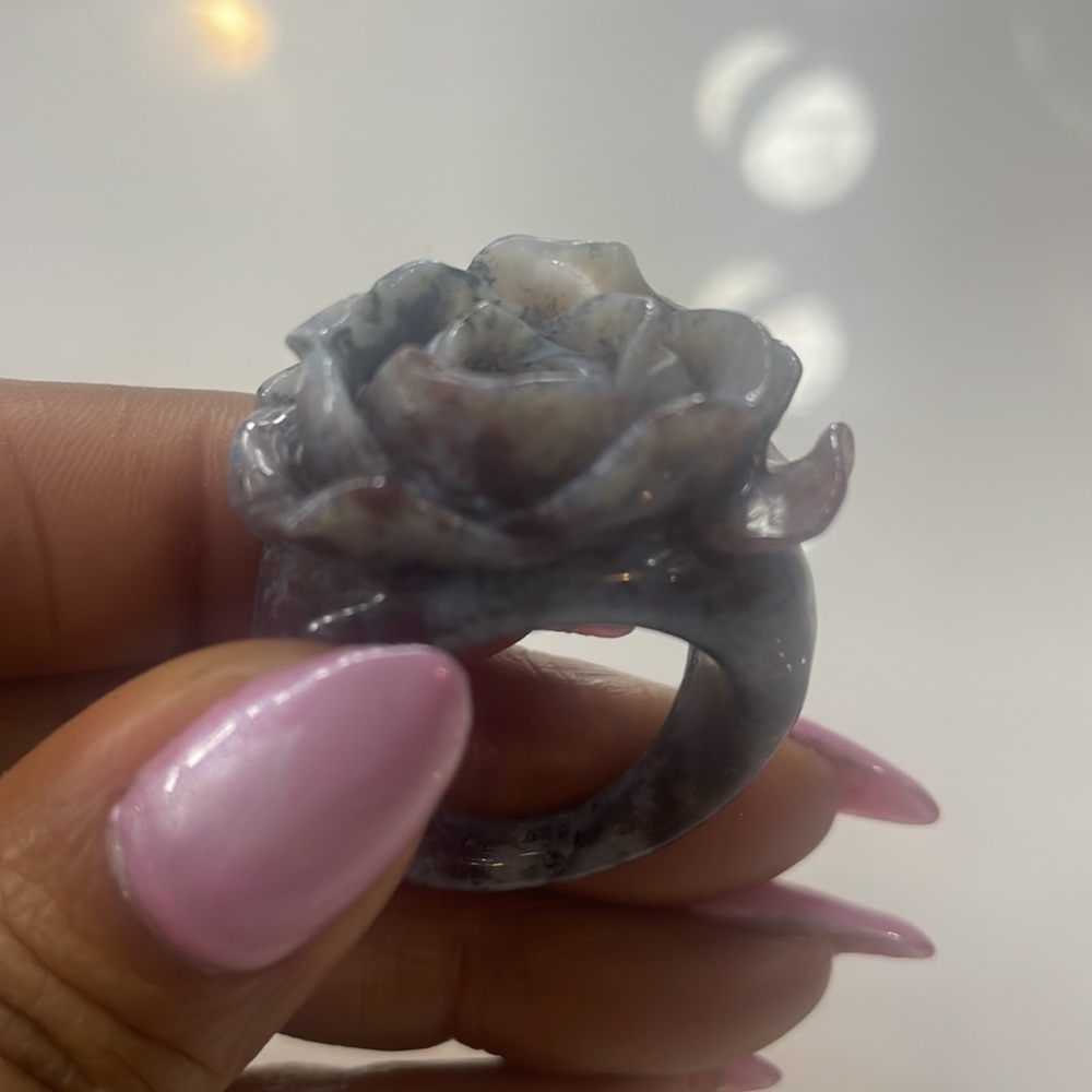 Agate cocktail Rose, Flower chunky Ring, Grey, Size 10 1/2 -11, Unisex - Picture 3 of 6